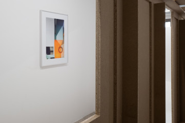 Ausstellungsansicht mit Arbeit von Andrea Grützner und Peter K. Koch
